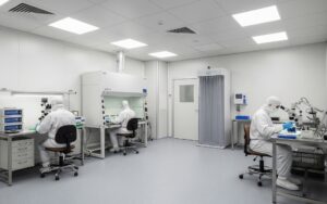 Làm việc trong phòng sạch có độc hại không? Những lưu ý cần biết